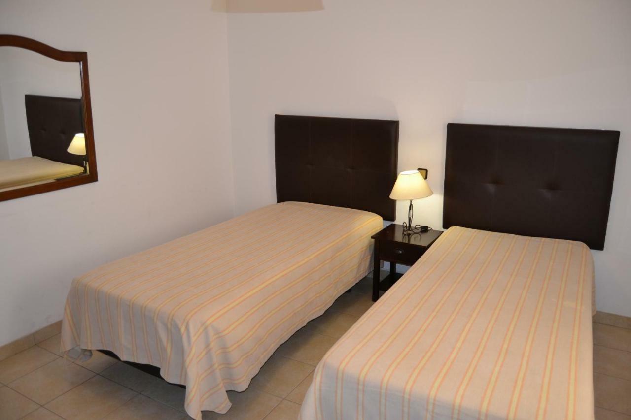 Apartamentos Cabrita Olhos de Agua  Dış mekan fotoğraf