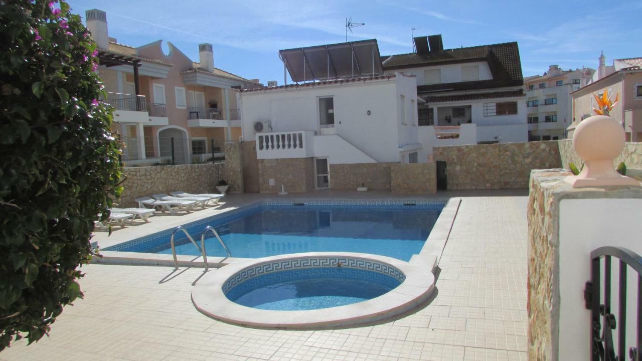 Apartamentos Cabrita Olhos de Agua  Dış mekan fotoğraf