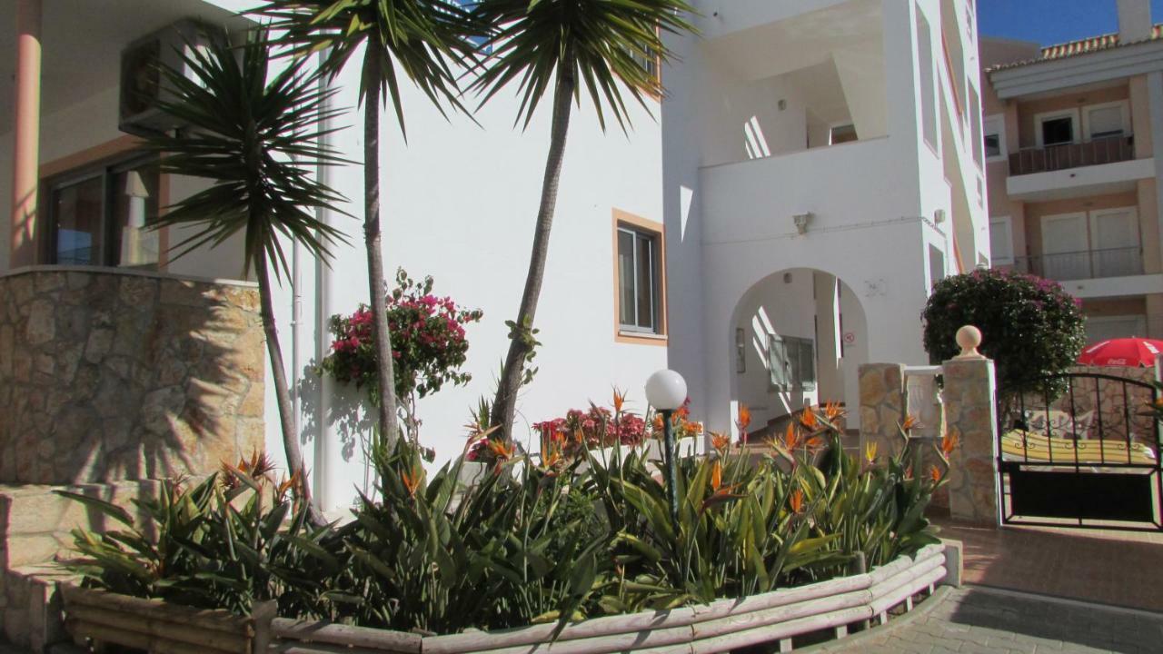Apartamentos Cabrita Olhos de Agua  Dış mekan fotoğraf